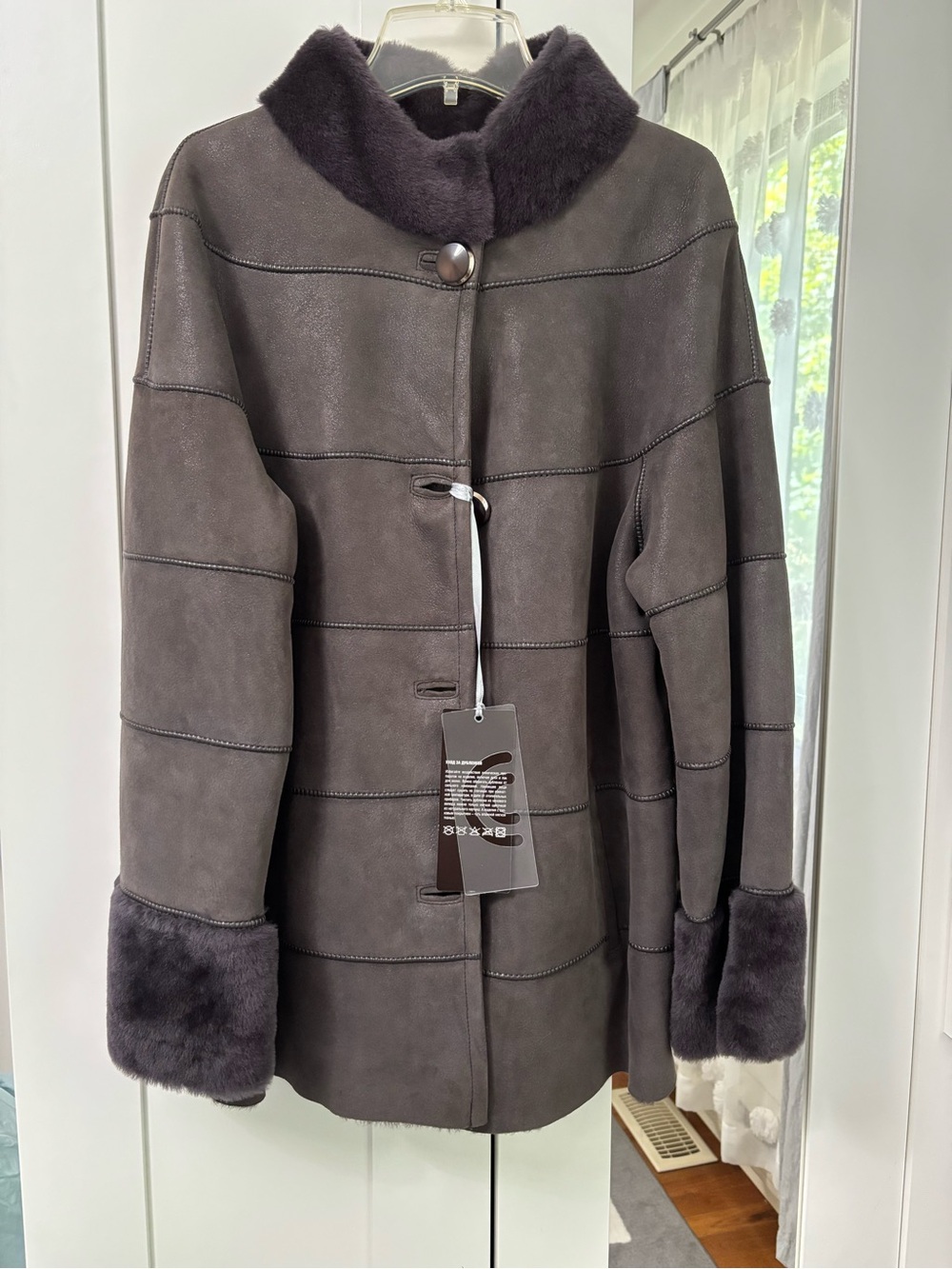 Women's Shearling Coat with Fur Trim - Dark Gray